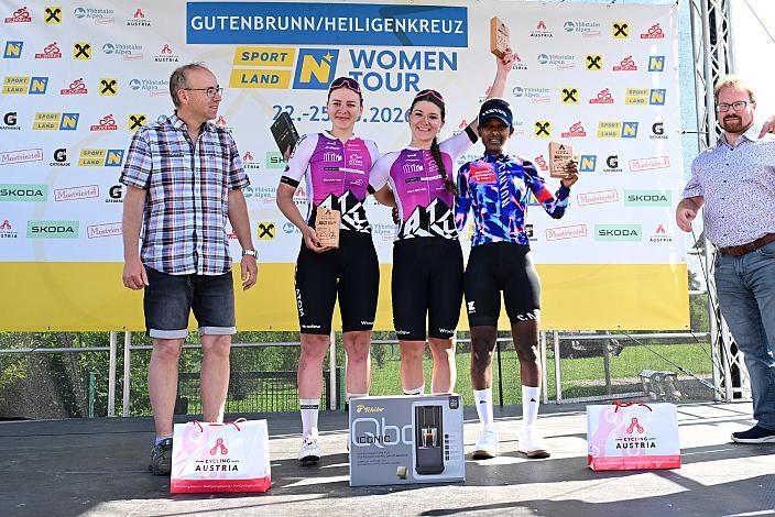 Podest 2. Etappe, 2. Platz Maja Tracka (POL, MAT Atom Deweloper Wroclaw), Siegerin Olga Wankiewicz (POL, MAT Atom Deweloper Wroclaw),  3. Platz Tsige Kiros (ETH,  Canyon Sram Zondacrypto Generation)  Sportland NÖ women tour