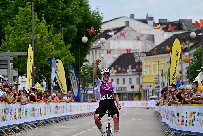 Etappensiegerin Maja Tracka (POL, AT Atom Deweloper Wroclaw)  Amstetten-Amstetten, Sportland NÖ women tour