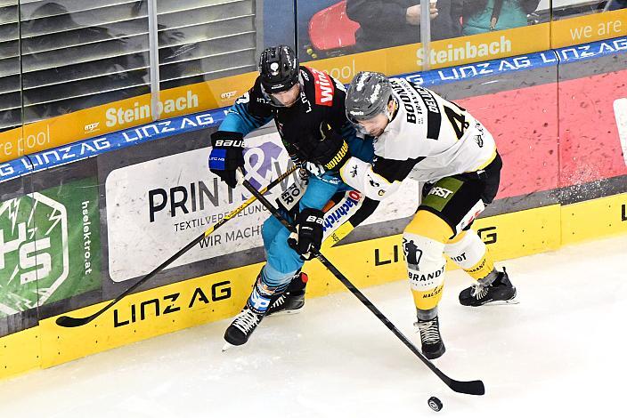 Logan Roe (Steinbach Black Wings Linz), Ivan DeLuca (HC Pustertal Wölfe),  28. Runde ICE, Steinbach Black Wings Linz vs HC Falkensteiner Pustertaler Wölfe, Linz AG Eisarena 
