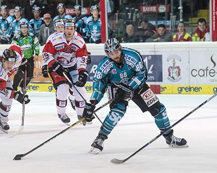 Dan DaSilva (EHC Liwest Black Wings Linz)  EHC Liwest Black Wings Linz vs HC Orli Znojmo