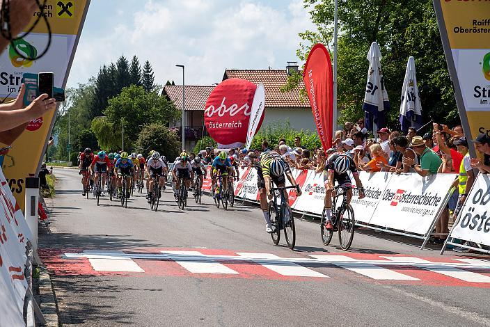 Sprint um Platz 3, Jens Verbrugghe (BEL, AVIA-Rudyco Cycling Team),  Bad Wimsbach - Strass im Attergau, Int. "Keine Sorgen" Junioren Rundfahrt UCI Kat. 2.1 MJ