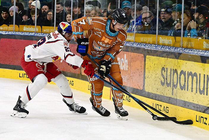 Devante Stephens (EC Red Bull Salzburg), Brian Lebler (Steinbach Black Wings Linz) 30. Runde ICE, Steinbach Black Wings Linz vs EC Red Bull Salzburg, Linz AG Eisarena