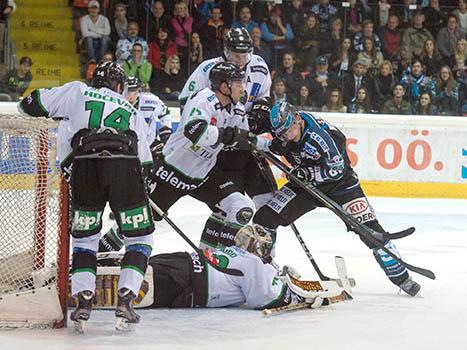 Patrick Spannring, Linz vor dem Tor der Laibacher, EHC Liwest Black Wings Linz vs HDD Telemach Olympija Ljubljana
