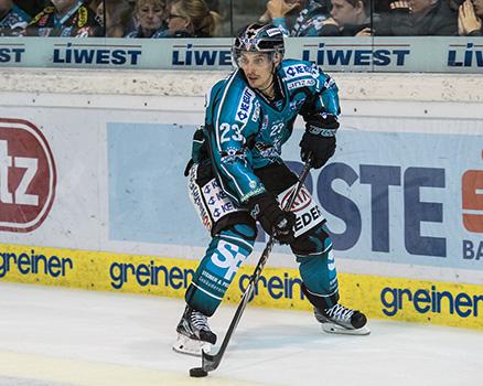 Fabio Hofer (EHC Liwest Black Wings Linz) EHC Liwest Black Wings Linz vs Dornbirner Eishockey Club