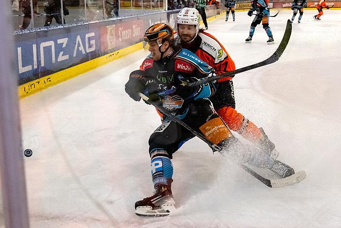 Patrick Söllinger (Steinbach Black Wings Linz), Trevor Gooch (Graz 99ers) Win2Day ICE Hockey League,  5. Viertelfinale, Steinbach Black Wings Linz vs Moser Medical Graz 99ers,  Linz AG Eisarena 