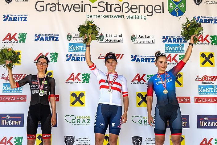 v.l. Podest Damen 2.Platz Anna Kiesenhofer (AUT, Team Cookina ARBÖ ASKÖ Graz RLM Stmk), Siegerin Christina Schweinberger (AUT, Plantur-Pura) , 3. Platz Kathrin Schweinberger (AUT, CERATIZIT - WNT Pro Cycling Team) Frauen Elite, U23, Österreichische Meisterschaft Strasse, ÖSTM Gratwein-Straßengel