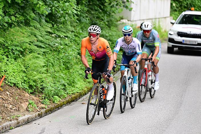 Die Ausreisser mit Josef Dirnbauer (AUT, Cycling Team Schwingshandl), Tobias Nolde (GER, Benotti Berthold), Otto van Zanden (NED, Parkhotel Valkenburg), Yoshiki Terada (JPN, Bahrain Victorious Development Team), 2. Etappe Eferding - Ried im Innkreis, 15. Int. Raiffeisen OÖ-Radrundfahrt UCI Kat. 2.2