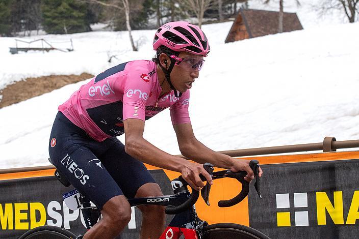 Egan Bernal (COL, Ineos Grenadiers) im Rosa Trikot, Stage 14 Cittadella - Monte Zoncolan (205km), 104. Giro d Italia, UCI Worl Tour