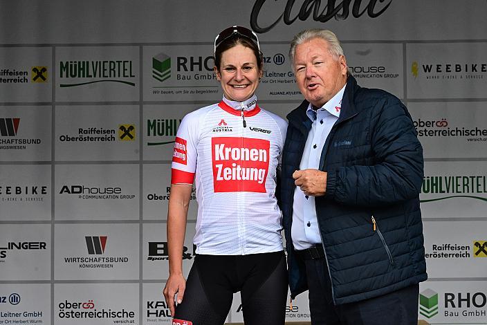 Siegerin Lydia Ventker (GER, RSG Team Cookina ARBÖ ASKÖ Graz/ RSV Gütersloh 1931 e.V), Harald J. Mayer (ÖRV, Präsident Österreichischer Radsportverband, Cycling Austria),  Damen Elite, U23, Cycling League Austria Radliga, Mühlviertler Hügelwelt Classic Elite Damen, Königswiesen, OÖ