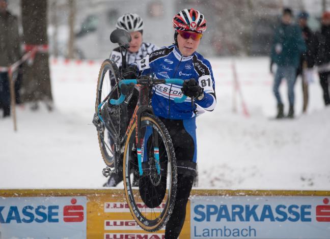 Nadja Heigl (AUT, Sportunion Bikestore.cc Team) vor Lisa Pasteiner (AUT. GHOST Factory Racing) Cross Rennen Damen Elite, Lambach/Stadl-Paura 