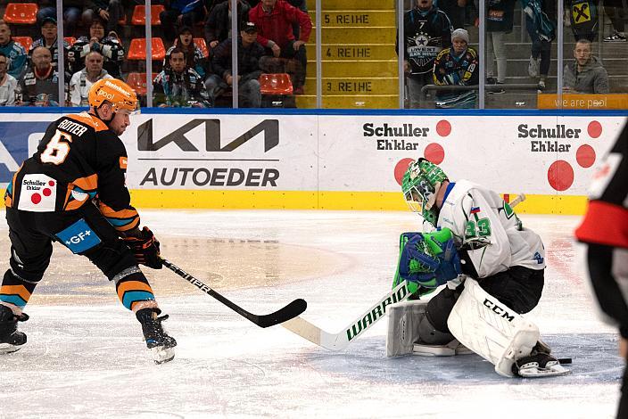 Rafael Rotter (Steinbach Black Wings Linz) trifft zum 3 zu 3, Tormann Zan Us (HK SZ Olimpija) Steinbach Black Wings Linz vs HK SZ OLIMPIJA, bet-at-home ICE Hockey League