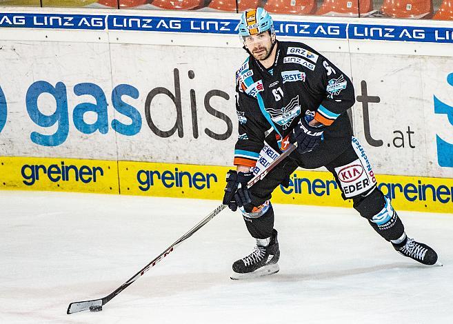 Im Bild:  Juraj Valach (EHC Liwest Black Wings Linz), Eishockey,  EHC Liwest Black Wings Linz vs HC Orli Znojmo