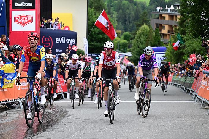 3. Platz Hector Alvarez (SPA, LIDL-TREK), Felix Grossschartner (AUT, UAE Team Emirates - XRG) 2. Etappe Bischofshofen - St. Johann - Alpendorf,  Tour of Austria, Steyr Austria