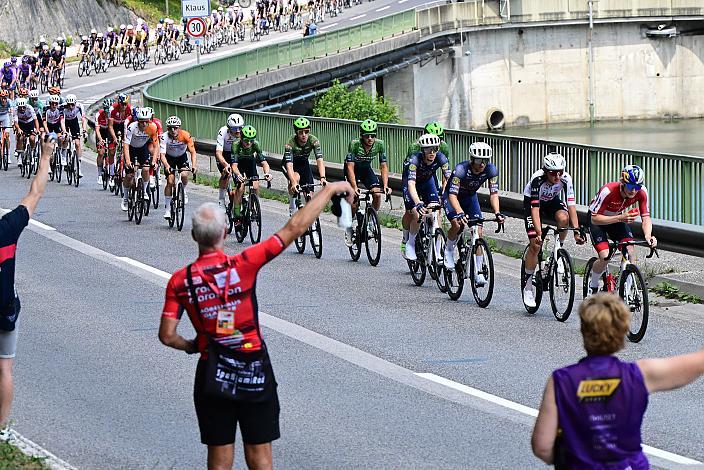 Das Peloton in der Region Steyr, Pyhrn Priel, 4. Etappe von Steyr nach Steyr, 170,5km, Lidl Tour of Austria