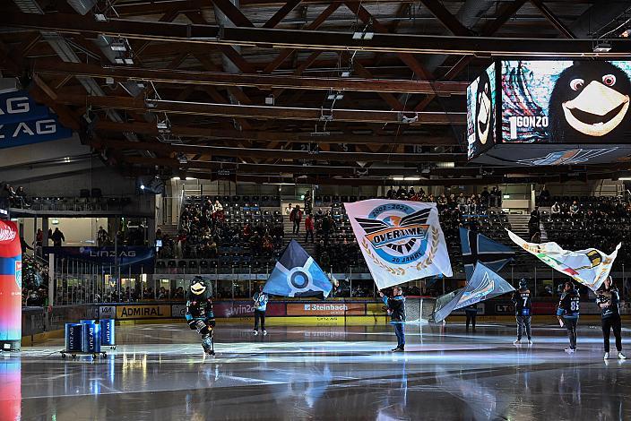 Das Steinbach Blackwings Linz Maskottchen Gonzo Win2Day ICE Hockey League,  Steinbach Black Wings Linz vs EC iDM Wärmepumpen VSV,  Linz AG Eisarena 