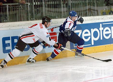 Oliver Setzinger, Team Aut, im Duell mit der #5 Jae Kim Woo, Team Korea.