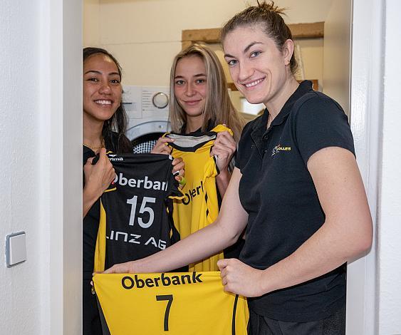 v.l. Harlee Kekauoha (Oberbank Steelvolleys Linz Steg), Silvie Pavlova (Oberbank Steelvolleys Linz Steg), Brooke Botkin (Oberbank Steelvolleys Linz Steg), Das Damen Team der Oberbank Steelvolleys Linz Steg