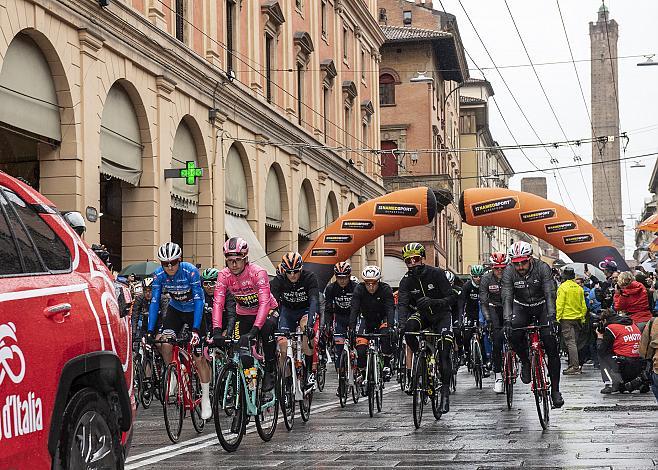 v.l. Giulio Ciccone (ITA, Trek - Segafredo), Primoz Roglic (SLO, Team Jumbo-Visma), Simon Yates (GBR, Mitchelton-Scott),  Giro, Giro d Italia, Bologna