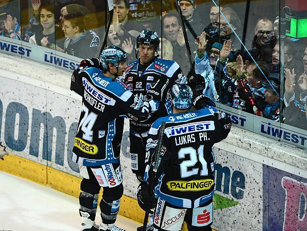 #22 Brett Engelhardt, Linz feiert ein Tor gegen Zagreb, KHL Medvescak Zagreb, EHC Liwest Black Wings Linz vs KHL Medvescak Zagreb, Zwischenrunde