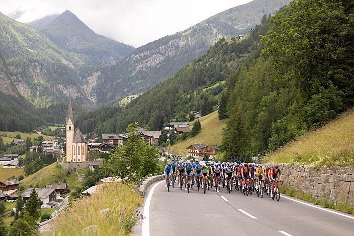 Das Peleton in Heiligenblut 72. Tour of Austria, 3. Etappe Silian - St. Johann im Alpendorf