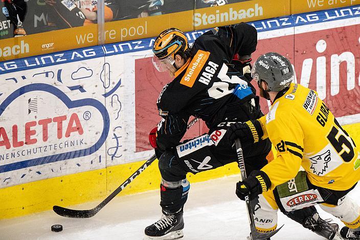 Michael Haga (Steinbach Black Wings Linz), Daniel Glira (HC Pustertal Wölfe), .Steinbach Black Wings Linz vs HC Pustertal Wölfe, 45. Runde ICE Hockey League, Steinbach Black Wings Linz, Linz AG Eisarena 