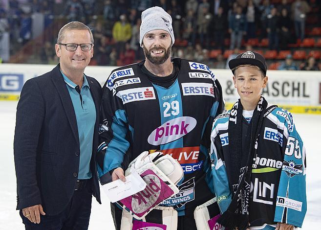 Spieler des Abends Tormann Michael Ouzas (EHC Liwest Black Wings Linz),  EHC Liwest Black Wings Linz vs EC Panaceo VSV