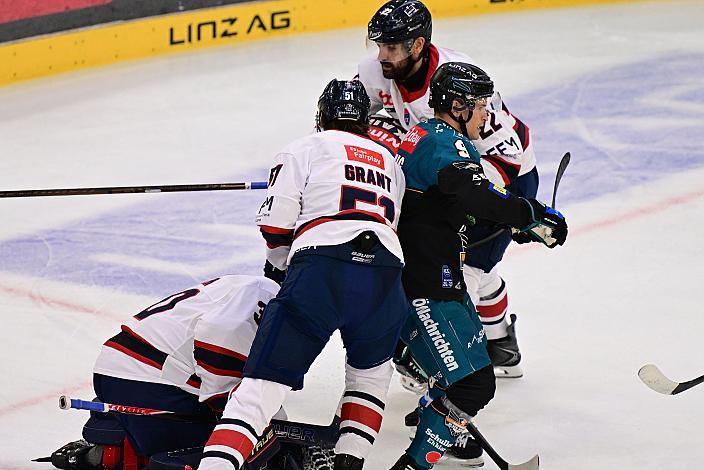 Alex Grant (Milano HC), Emil Romig (Steinbach Black Wings Linz) 2. Runde ICE, Steinbach Black Wings Linz vs Milano Hockey Club, Linz AG Eisarena 