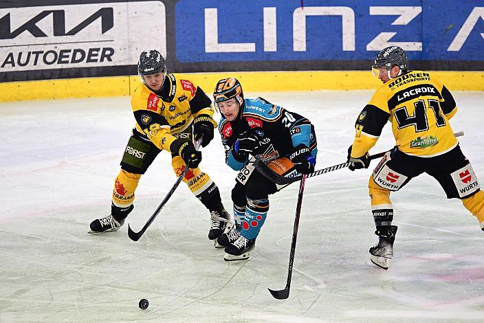 Kilian Rappold (Steinbach Black Wings Linz), Cedric Lacroix (HC Pustertal Wölfe), Gustav Bouramman (HC Pustertal Wölfe),   Win2Day ICE Hockey League,  Steinbach Black Wings Linz vs HC Pustertal Wölfe,  Linz AG Eisarena 
