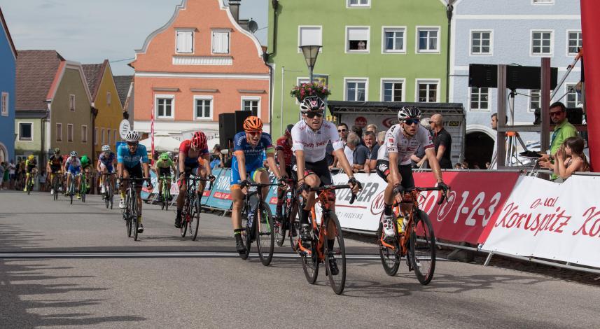  Zieleinlauf in Obernberg Benjamin Brkic AUT (Tirol Cycling Team) 