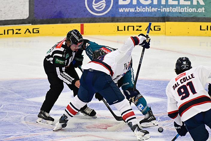 Kyle Topping (Steinbach Black Wings Linz), Greg McKegg (Milano HC), 2. Runde ICE, Steinbach Black Wings Linz vs Milano Hockey Club, Linz AG Eisarena 
