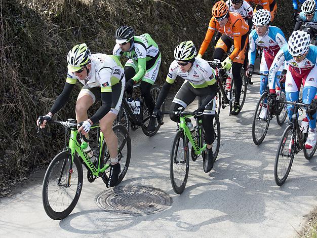 Andreas Hofer und Dominik Hrinkow, beide Team Vorarlberg an der Spitze des Hauptfeldes  