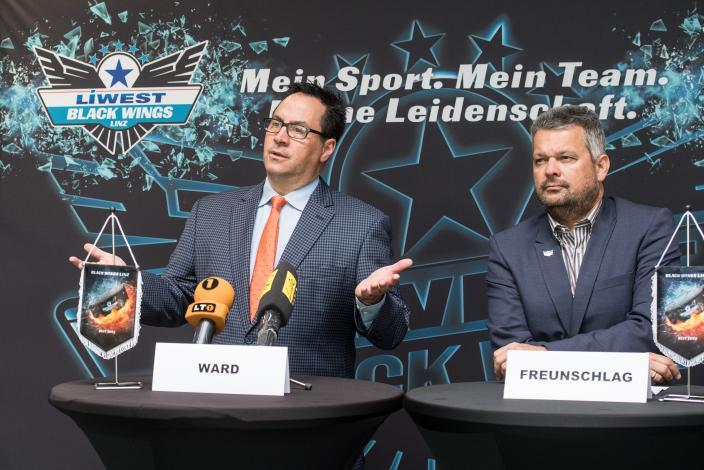 v.l. Head-Coach Troy Ward (EHC Liwest Black Wings Linz) und Präsident Ing. Peter Freunschlag (EHC Liwest Black Wings Linz), EHC Liwest Black Wings Linz 
v.l. Head-Coach Troy Ward (EHC Liwest Black Wings Linz) und PrÃ¤sident Ing. Peter Freunschlag (EH