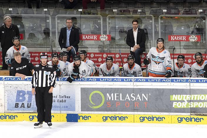 Brian Lebler (Black Wings Linz 1992) auf der Spielerbank, Black Wings Linz,  Eishockey, Testspiel
