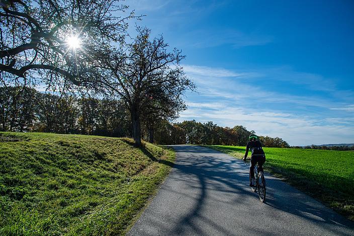 Radtour im Traunviertel, Naturpark Obsthügelland, Kirschblüten Radklassik, Oberösterreich