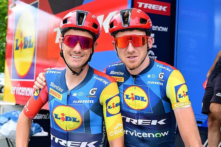 v.l. Patrick Konrad (AUT, Lidl-Trek), Tao Geoghegan Hart (GBR, Lidl -Trek), Graz, Teampräsentation