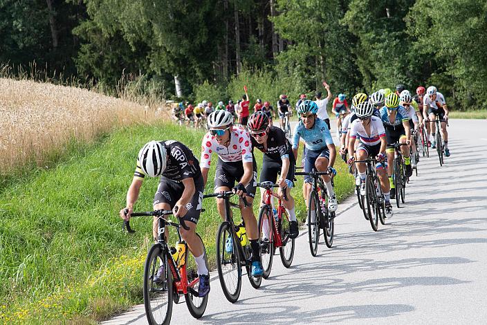 Das Feld am Weg zur Bergwertung Haselbach, im Bergtrikot Artem Shmidt (USA, Cannibal Team) , , Rohrbach - Rohrbach, Int. "Keine Sorgen" Junioren Rundfahrt UCI Kat. 2.1 MJ