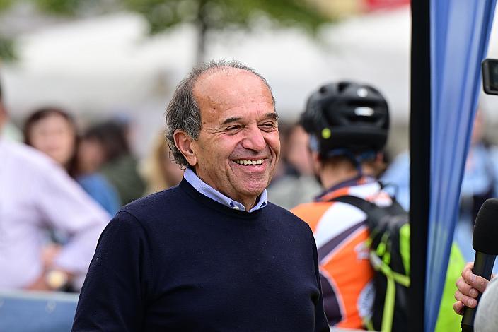 Paul Resch (Präsident LRV Oberösterreich) Prolog Linz, 14. Int. Raiffeisen OÖ-Radrundfahrt UCI Kat. 2.2