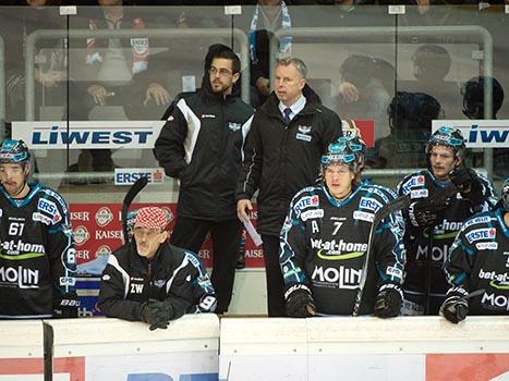 Trainer Rob Daum, Linz EHC Liwest Black Wings Linz vs Fehervar AV19