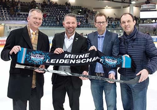 Günter Singer, Christian Perthaler, EHC Liwest Black Wings Linz vs Dornbirner EC
GÃ¼nter Singer, Christian Perthaler, EHC Liwest Black Wings Linz vs Dornbirner EC