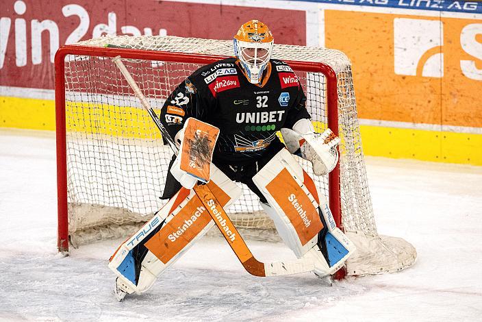 Tormann Rasmus Tirronen (Steinbach Black Wings Linz) Steinbach Black Wings Linz vs HC Pustertal Wölfe, 45. Runde ICE Hockey League, Steinbach Black Wings Linz, Linz AG Eisarena 