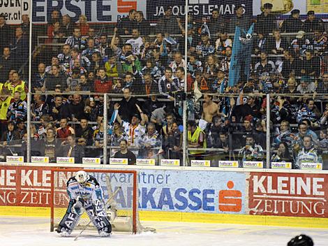 Die Linzer Fans, EC KAC - EHC Liwest Black Wings Linz, Finale 4 