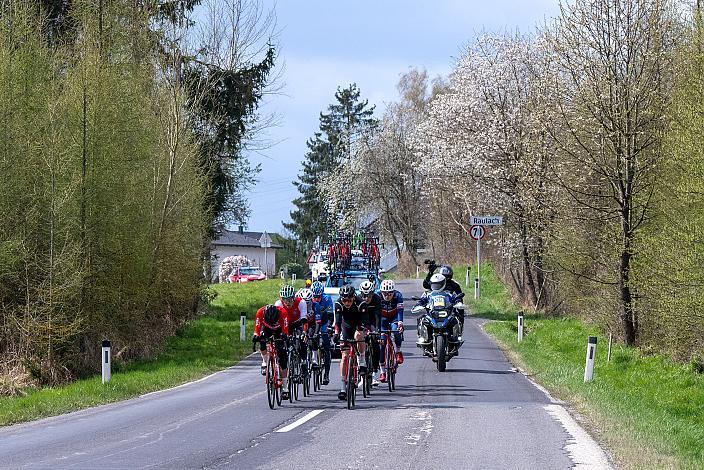 Die Ausreisser mit Florian Kierner (Team Felbermayr Simplon Wels) Herren Elite, U23, Radliga, 60. Raika Kirschbluetenrennen, Wels, Oberösterreich