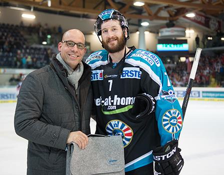 Spieler des Abends Brett Palin (EHC Liwest Black Wings Linz), EHC Liwest Black Wings Linz vs HC Orli Znojmo