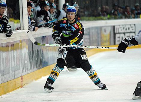 #7 Jean-Francois David, Verteidiger, Liwest Black Wings Linz
