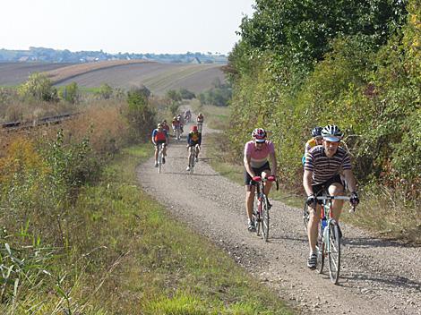 Mit alten Raedern durch das Weinviertel