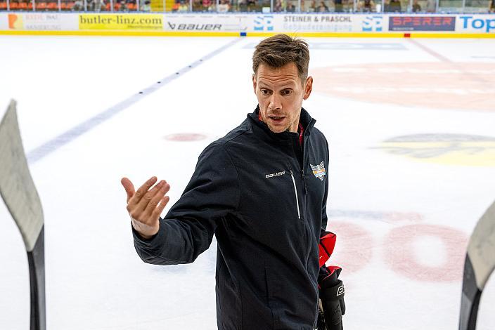 Head Coach Philipp Lukas (Steinbach Black Wings Linz) Steinbach Black Wings Linz Steinbach Black Wings Linz, Linz AG Eisarena 