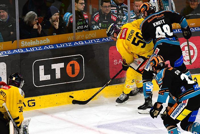 Mario Fischer (spusu Vienna Capitals), Graham Knott (Steinbach Black Wings Linz)  Win2Day ICE Hockey League,  Steinbach Black Wings Linz vs Spusu Vienna Capitals,  Linz AG Eisarena 