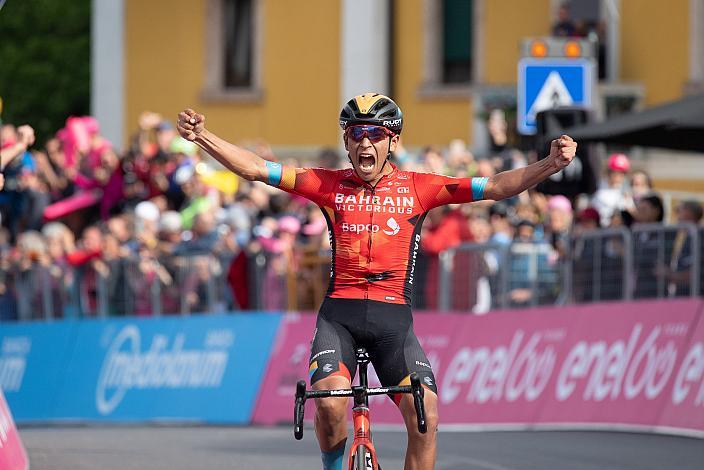 Etappensieger Santiago Buitrago (COL, Bahrain - Victorious) Stage 17 Ponte di Legno - Lavarone, 105. Giro d Italia, UCI Worl Tour