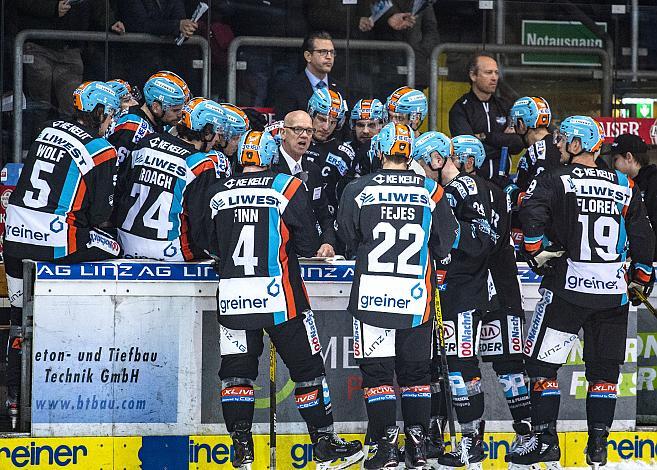 Im Bild: Head-Coach Tom Rowe (EHC Liwest Black Wings Linz) Eishockey,  EHC Liwest Black Wings Linz vs Spusu Vienna Capitals