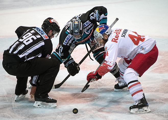 Philipp Lukas (EHC Liwest Black Wings Linz) und Rob Schremp (EC Red Bull Salzburg) EHC Liwest Black Wings Linz vs EC Red Bull  Salzburg 4. Semifinale